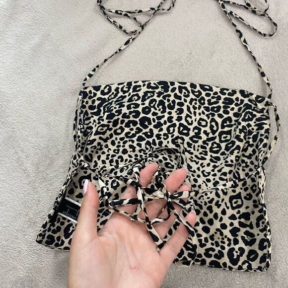 Forever 21 Satin Cheetah Print Top Size Small - Picture 5 of 7